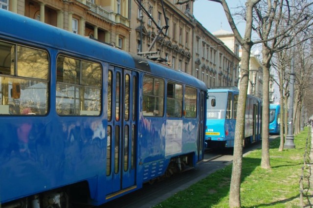 zagreb-blue-tram