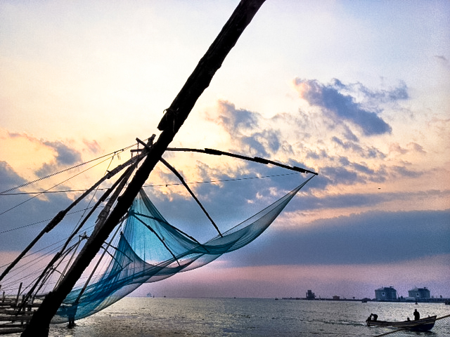 chinese fishing nets fort cochin, kerala
