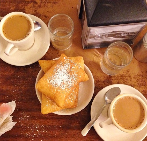 Beignets and café au lait