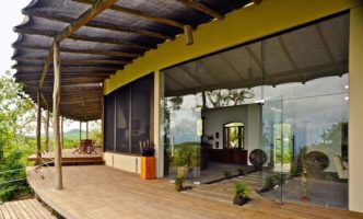 galapagos safari lodge