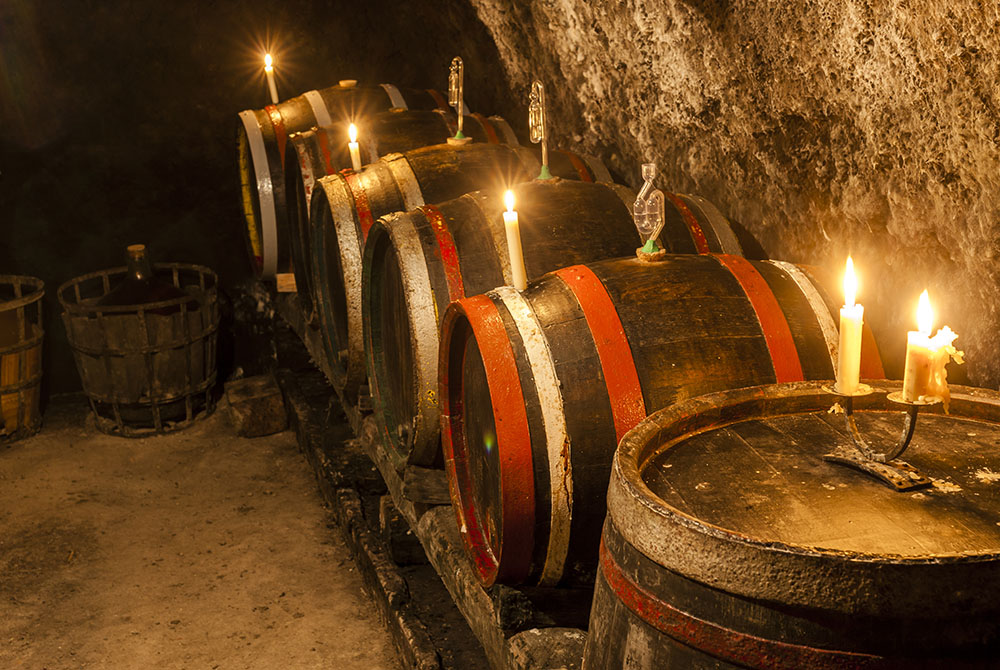 Tokaji-wine-barrels-CROP