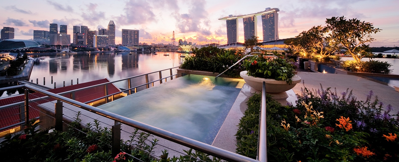 fullerton bay hotel rooftop